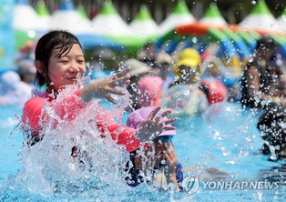 (LEAD) Heat wave grips S. Korea for 6th day
