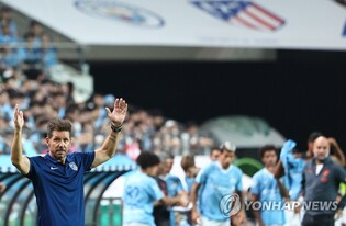 웃으며 떠나는 시메오네 "교체 멤버 열정에서 강팀 요건 확인"