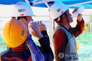 Heat wave deaths over weekend reach at least 17