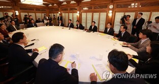 (2nd LD) Gov't vows compensation for residents amid probe into faulty apartment construction