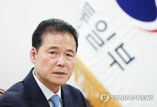 Yoon gov't will 'never' pursue end-of-war declaration: unification minister