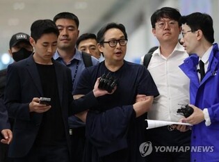 2nd son of Sewol ferry operator's late owner extradited from U.S.