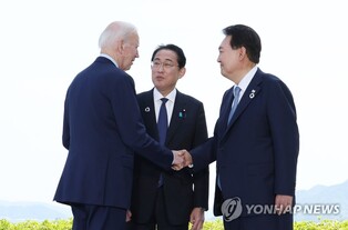Ministry denies report of Tokyo demanding support for Fukushima water release at S. Korea-U.S.-Japan summit
