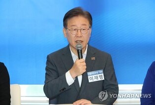 (LEAD) Email threatening terrorist attack against opposition leader prompts police search