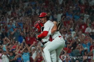 '진기록의 사나이' 로렌젠, 124구 던지며 생애 첫 노히트노런