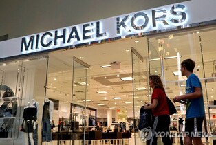 패션업계 빅딜…코치, 베르사체 모회사 11조원에 인수