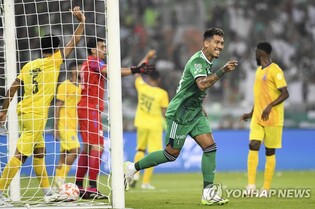 EPL서 사우디로 간 피르미누, 개막전부터 해트트릭