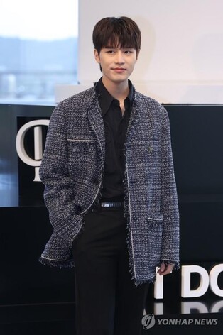 NCT 태일, 오토바이로 귀가하다 교통사고…허벅지 골절상