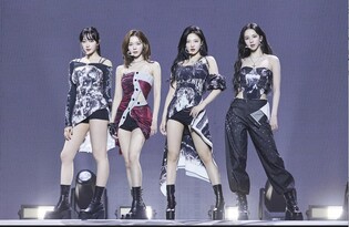 에스파, LA서 美 투어 스타트…신곡 공개에 1만 환호