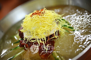 [정전 70년, 피란수도 부산] (21) 구호물자 밀가루로 만든 밀면