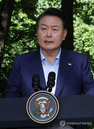 Yoon's approval rating falls for first time in 4 weeks: poll