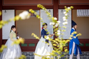 조선 왕실이 즐긴 전통 차·떡 먹어볼까…경복궁서 다과 체험