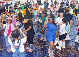 영동포도축제 20만6천명 방문…농산물 판매 21억3천만원