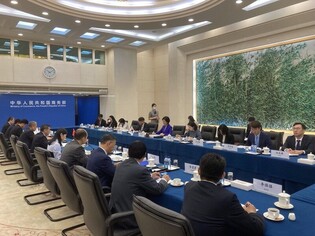 S. Korea, China discuss supply chains, bilateral ties