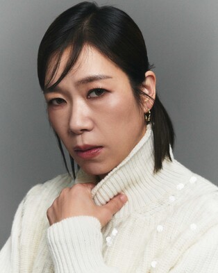 염혜란 "못나고 약한, 늙은 여성 악당역이라니…시대를 잘 만났죠"