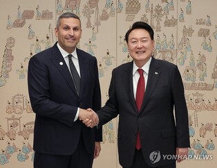 Yoon meets with UAE official to discuss bilateral ties