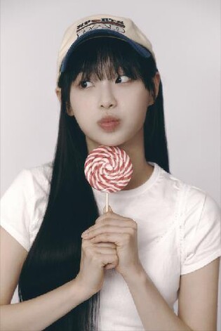 [가요소식] 이달의 소녀 출신 츄, 10월 솔로 가수 데뷔