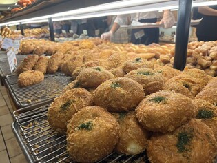 Bakery heaven Sung Sim Dang, landmark of Daejeon City