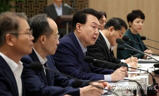 Yoon says gov't decides to designate Oct. 2 temporary holiday