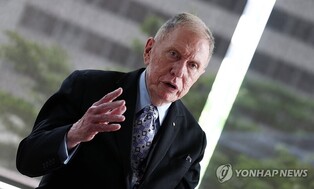 (LEAD) (Yonhap Interview) N. Korea's border reopening can be 'opportunity' for human rights improvement: ex-U.N. investigator