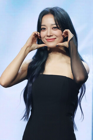 S. Korean singer Kim Se-jeong