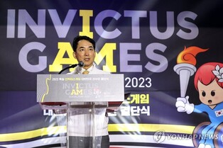 Veterans minister to attend Invictus Games, meet Korean War vets during 3-nation European trip