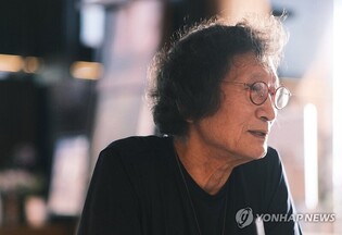 데뷔 40년 정지영 "난 대중영화감독…관객이 버릴 때까지 할 것"