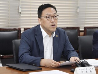 S. Korea to unveil measures to address workforce imbalance.