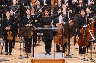 국립심포니 최고의 연주 이끌어낸 옥사나 리니우의 섬세한 지휘