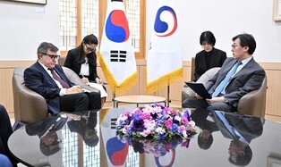 S. Korean foreign ministry summons Russian envoy over N.K. ties