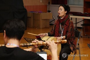 구성지고도 유려한 선율…동서양 만난 '리:오리엔트'