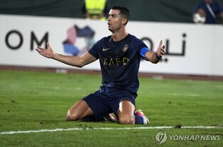 호날두 ACL 데뷔전…알나스르, 페르세폴리스에 2-0 승리