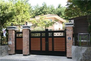 '도심 속 쉼터'로 바뀐 경남도지사 관사 개방 1년…10만명 찾아