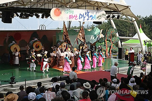 추석에는 만나요…창원서 '만남' 주제 상봉제·만날제 개최