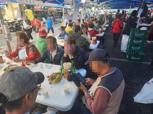 [현장] 일본 오염수 2차 방류에도 부산 자갈치 축제장 북적(종합)