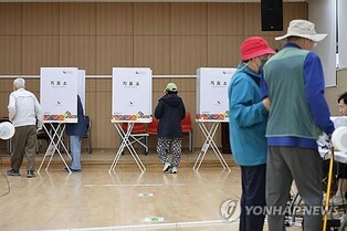 Early voting turnout for Gangseo Ward chief by-election hits record high