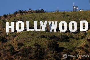 할리우드 작가 노조, 노동계약 협상 비준…파업 공식 종료