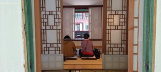 깊어가는 가을, 창덕궁 서향각에서 책 향기 느껴볼까