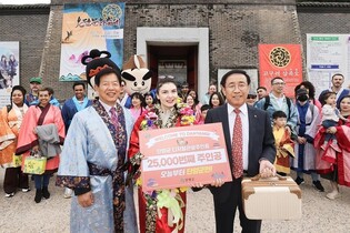 단양군 '관광 군민' 2만5천명…본 인구 추월 초읽기