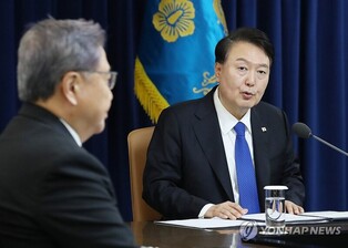 (2nd LD) Yoon, officials strongly condemn Hamas killings as act of terrorism