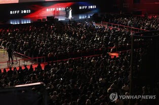 제28회 부산국제영화제 폐막…인사잡음·예산축소에도 저력 과시(종합)