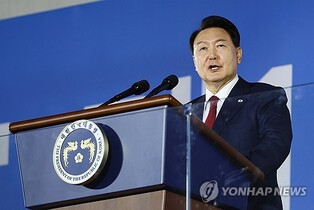 Yoon attends opening ceremony of Nat'l Sports Festival in Mokpo