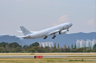 (LEAD) S. Korean military jet bringing 163 nationals home from Israel