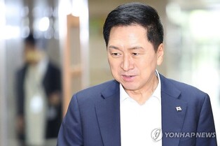 (2nd LD) Key ruling party officials offer to resign over by-election defeat