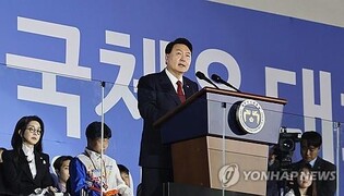 Yoon's approval rating falls to 34 pct