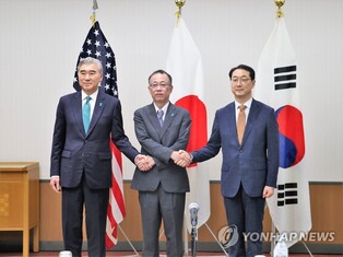 Top nuclear envoys of S. Korea, U.S., Japan to hold talks over suspected N.K.-Russia arms transfer
