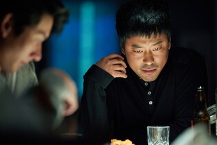 '썰' 풀듯 펼치는 장항준표 스릴러…영화 '오픈 더 도어'