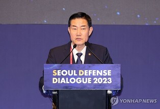 Defense chief urges int'l cooperation against N. Korea's nuclear development