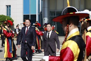 Defense chiefs of S. Korea, Mongolia hold talks in Seoul