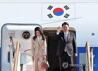 (LEAD) Yoon embarks on state visits to Saudi Arabia, Qatar